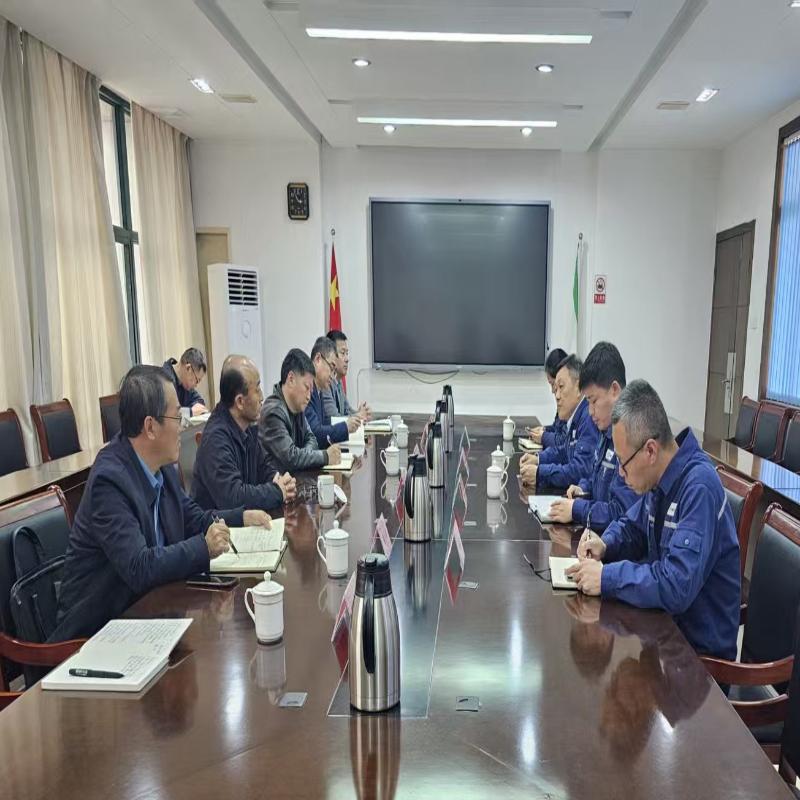 区人大常委会开展新春访企活动